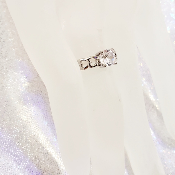 Size 6 Sterling silver CZ Crystal heart ring - Picture 4 of 11